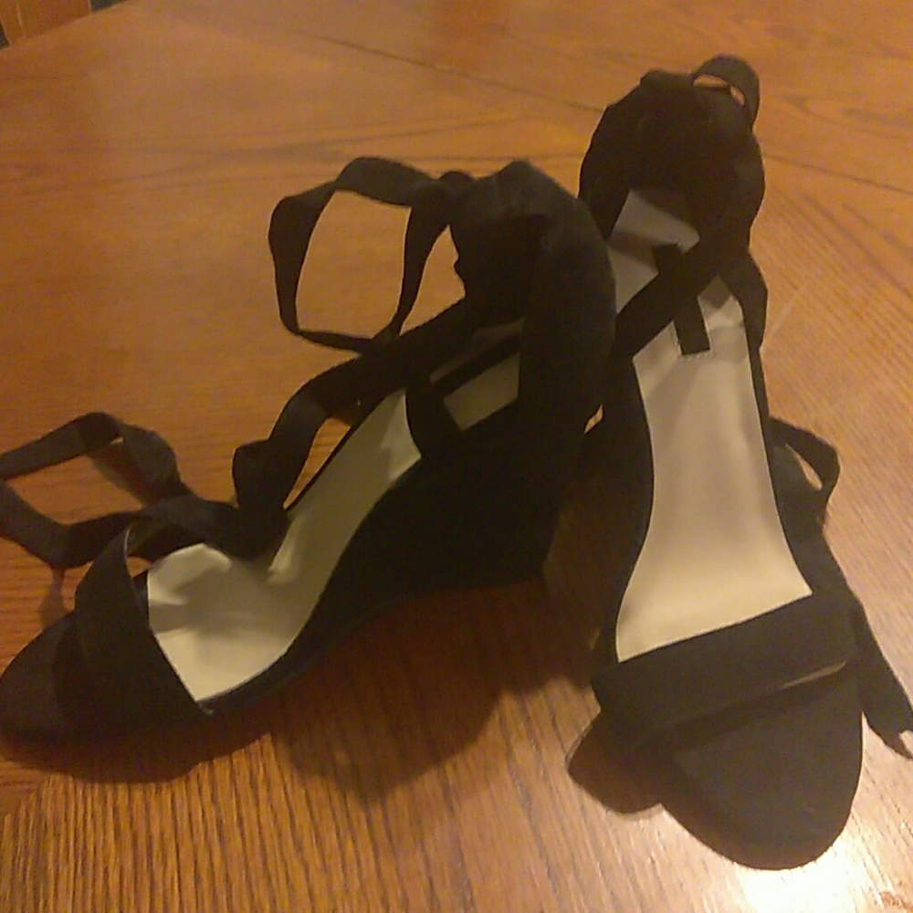 Wedge heels